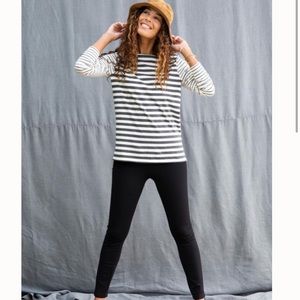 SOLD.    Matilda Jane Women’s ponte wonder leggings size Small